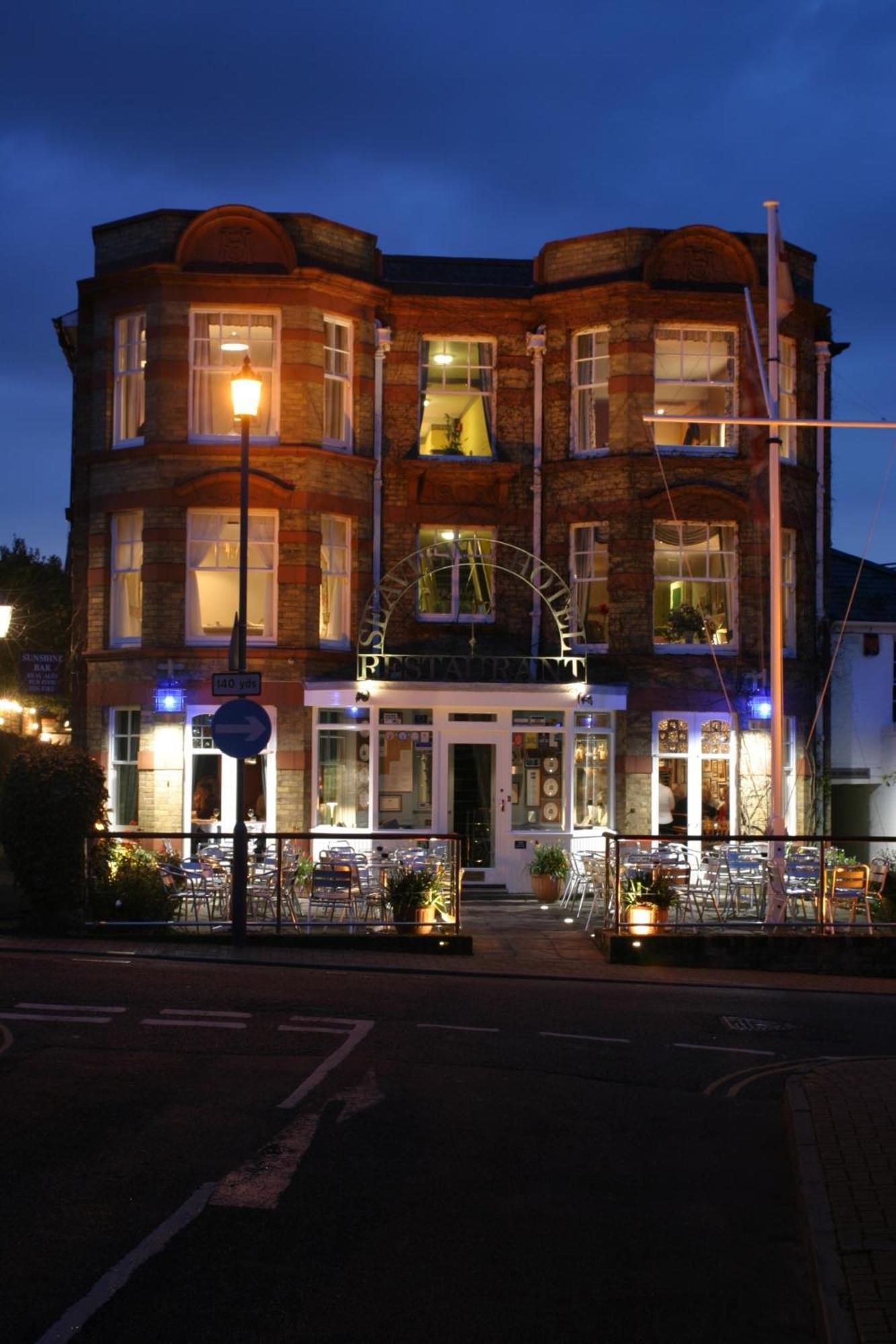 The Seaview Hotel And Restaurant Exterior foto